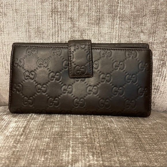 ⚡️SALE⚡️AUTHENTIC GUCCI WOMENS WALLET - Picture 2 of 9